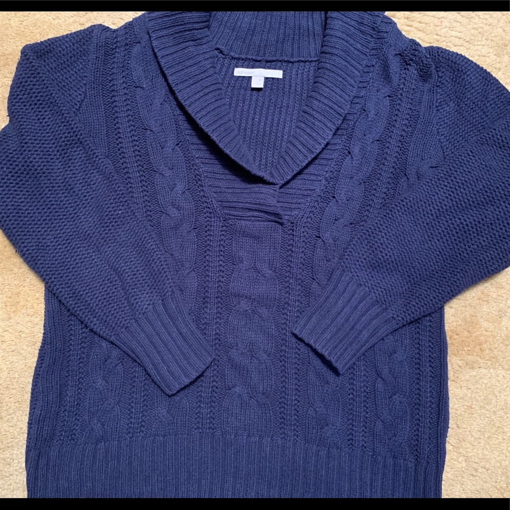 Women’s Old Navy navy blue cable knit sweater